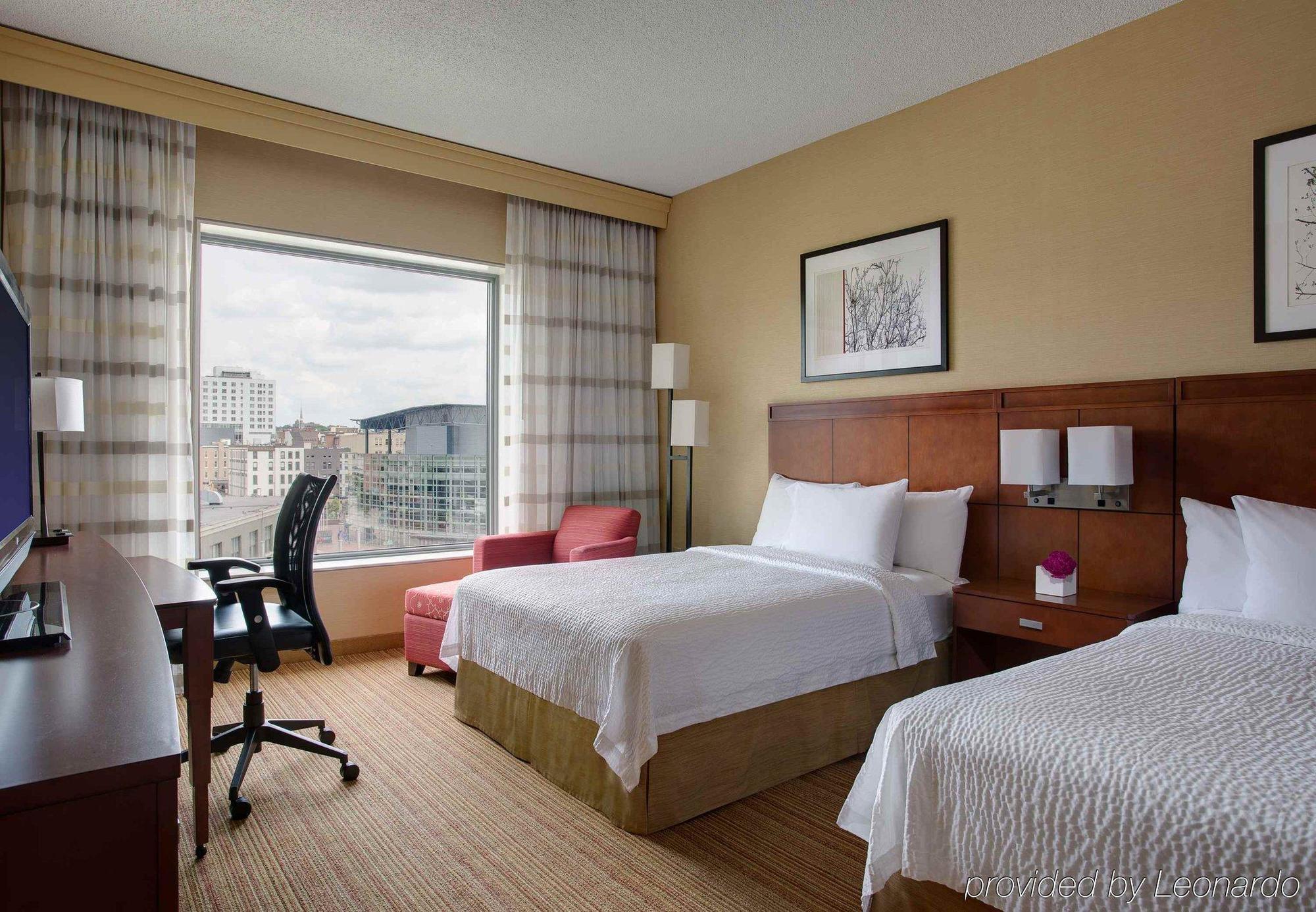 Courtyard Grand Rapids Downtown Hotel Exterior photo