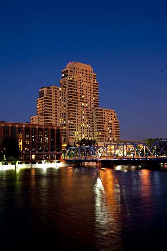 Courtyard Grand Rapids Downtown Hotel Exterior photo